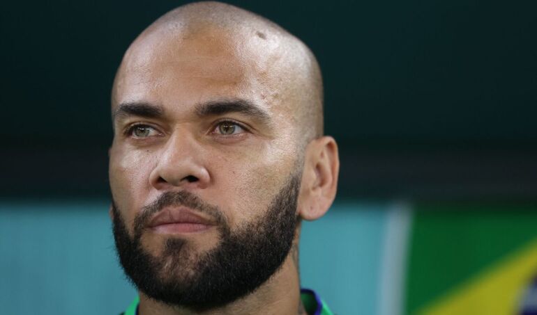 El futbolista brasileño Dani Alves enfrenta 9 años de cárcel por acusación de violación