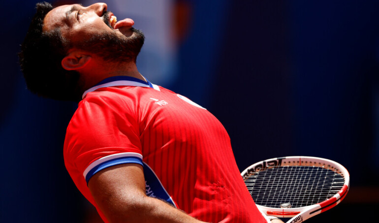Francisco Cayulef se consagra campeón en la final de tenis en silla de ruedas