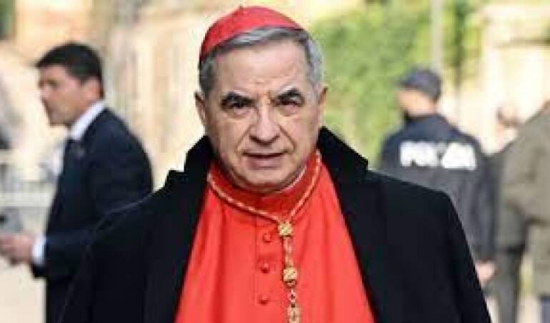 Cardenal Angelo Becciu condenado a prisión por fraude financiero en el Vaticano
