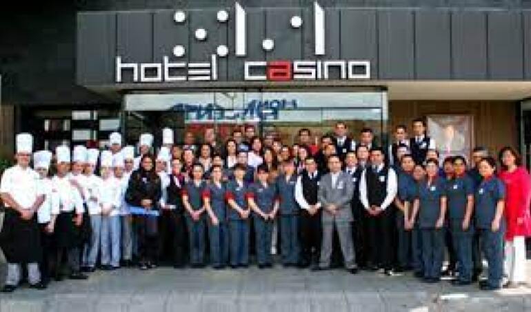 Cerca de dos mil trabajadores directos e indirectos del Casino de Talca pudieron pasar una feliz Navidad: Parlamentarios y Gobierno extendieron plazo de concesión del actual operador hasta diciembre de 2026 como máximo