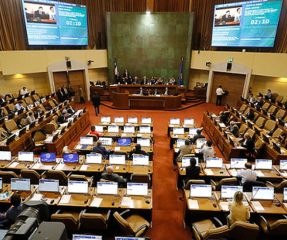 Diputados aprueban reajuste al sector público con alza salarial de 4,3%