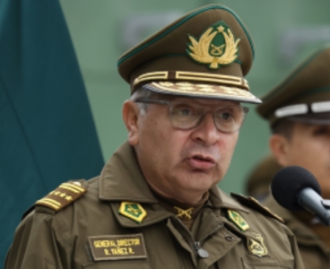 Entrega de más de 180 vehículos nuevos para Carabineros: el general Yáñez agradece a Boric