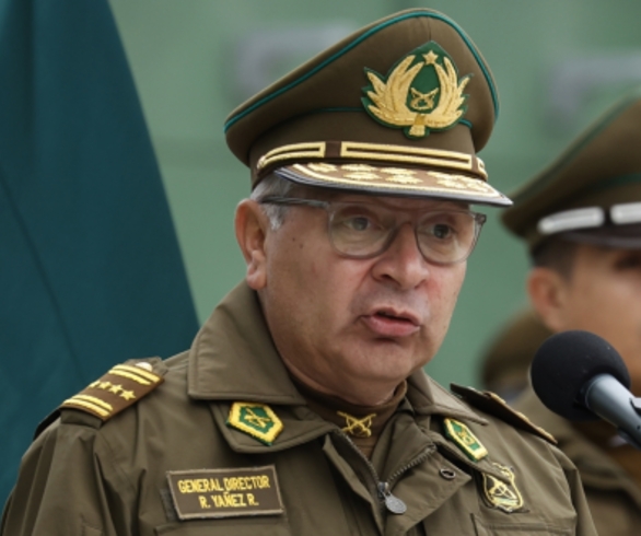 Entrega de más de 180 vehículos nuevos para Carabineros: el general Yáñez agradece a Boric