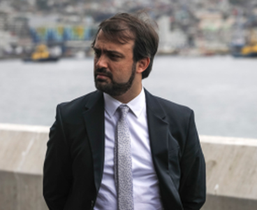 Jorge Sharp vuelve a sus funciones de alcalde después de la suspensión del Tricel