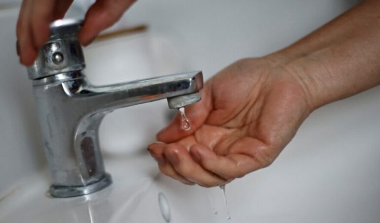 Aguas Andinas anuncia megacorte de 32 horas en 3 comunas de la RM