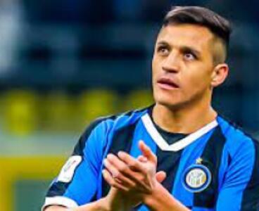 Alexis Sánchez juega sólo 10 minutos en sufrido triunfo del Inter de Milán ante el Verona: 2-1 y sigue de puntero