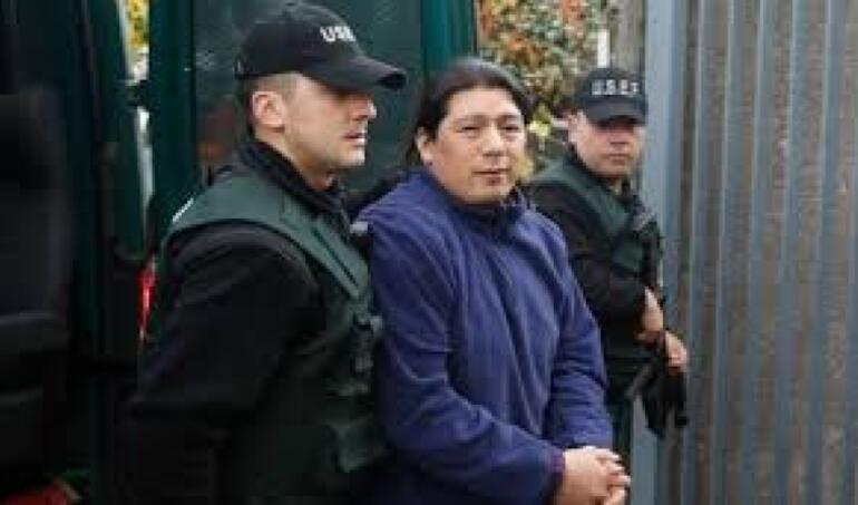 Celestino Córdova se presenta voluntariamente en centro de detención de Vilcún