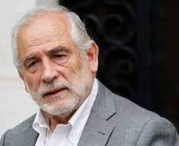 Comisión revisora aprueba acusación constitucional a ministro Montes