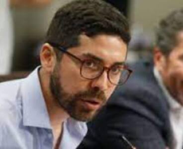 Diputado Juan Santana (PS) reconoce reunión con empresarios de AFPs en casa de Zalaquett