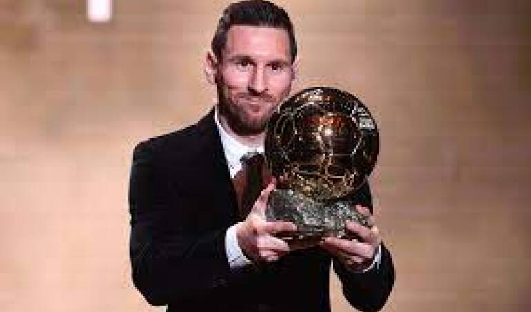 Investigación de la justicia francesa sobre el lobby del PSG para que Messi ganara el Balón de Oro